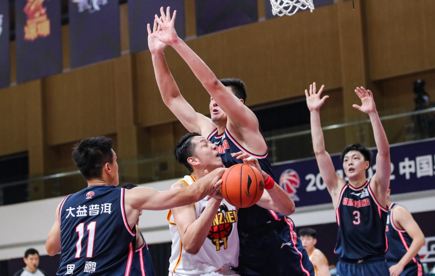 广东宏远主场迎战浙江广厦，战术调整成关键