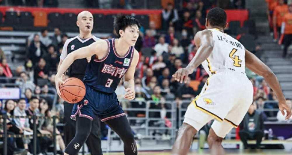 新疆男篮异军突起，斩获冠军